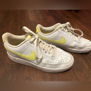 Womens Nike Court Vision low white/light zitron size 7.5